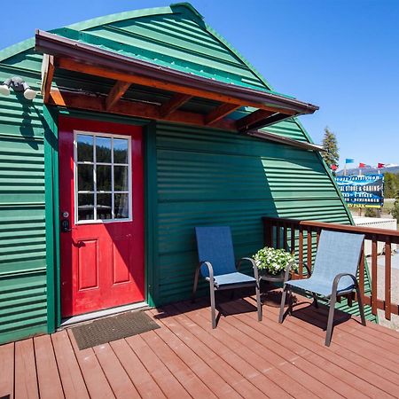 Sky Eco - Glacier General Store And Cabins Coram Exterior photo