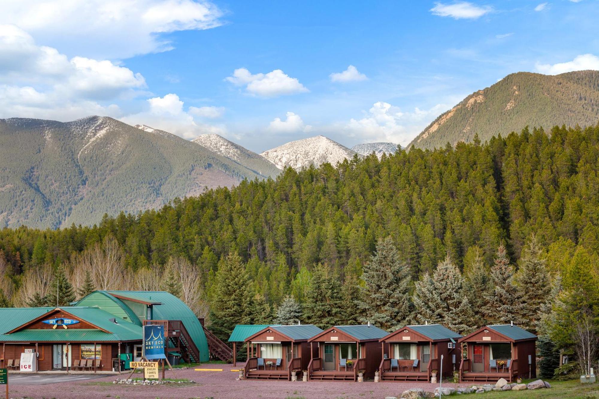 Sky Eco - Glacier General Store And Cabins Coram Exterior photo